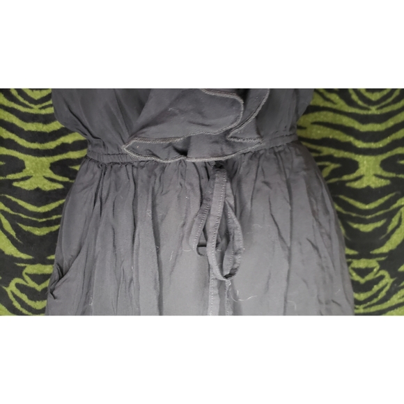 Black ruffle waist tied romper - Picture 4 of 6